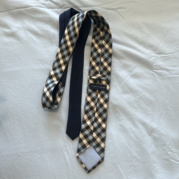 Tommy Hilfiger silk tie - Picture 3 of 3